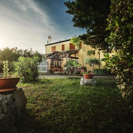 Briciola Di Sole B&B E Ristorante Borgo  Exteriör bild