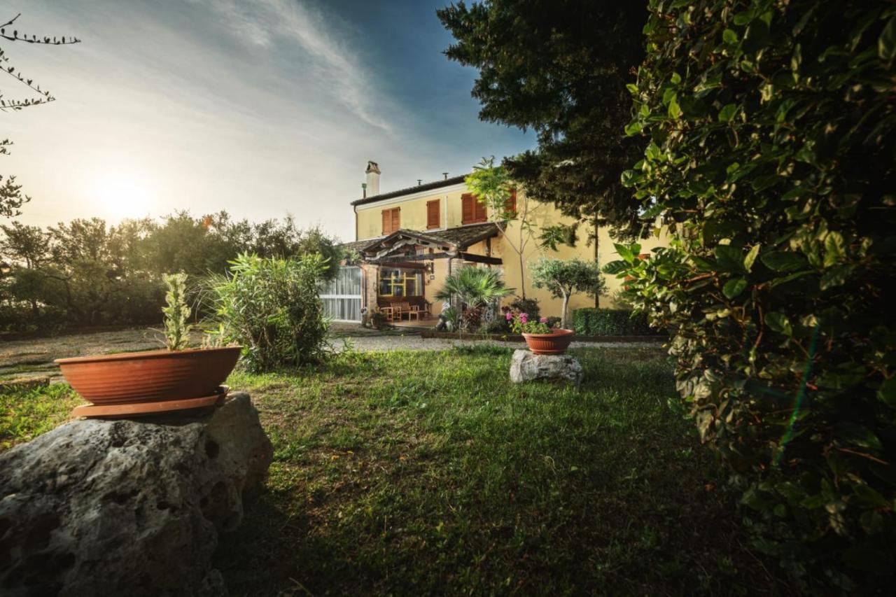 Briciola Di Sole B&B E Ristorante Borgo  Exteriör bild